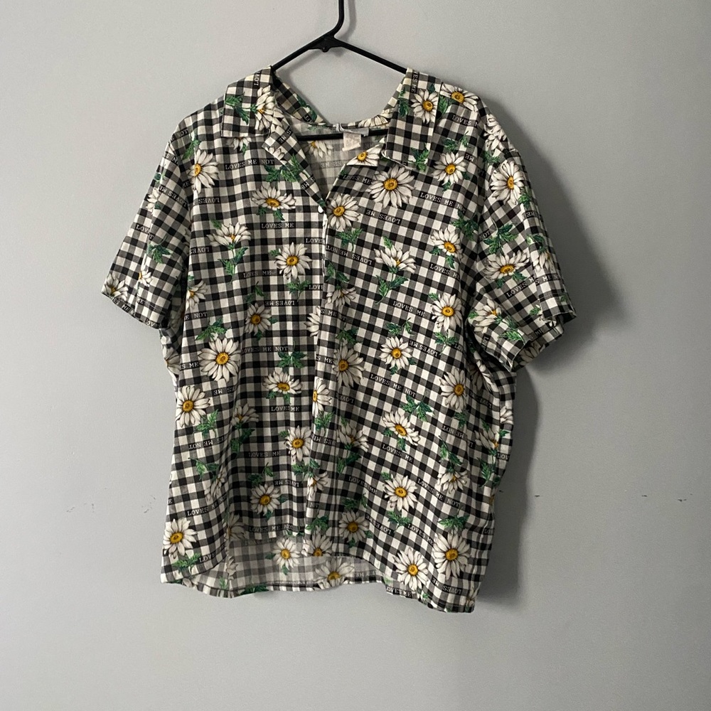 Vintage daisy button up